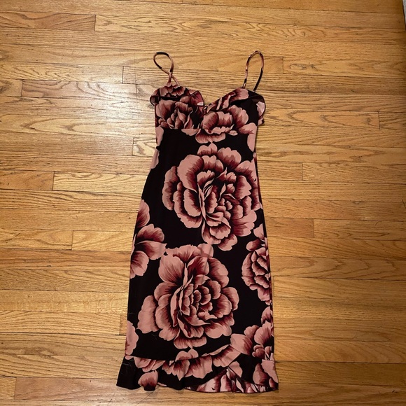 Dresses & Skirts - ❤️Vintage Floral Dress❤️